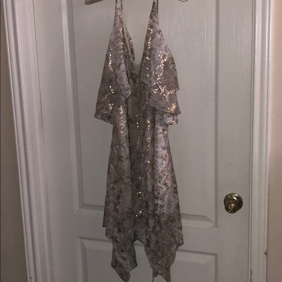 Gorgeous Gold SugarLips Dress 👗 - Picture 6 of 8